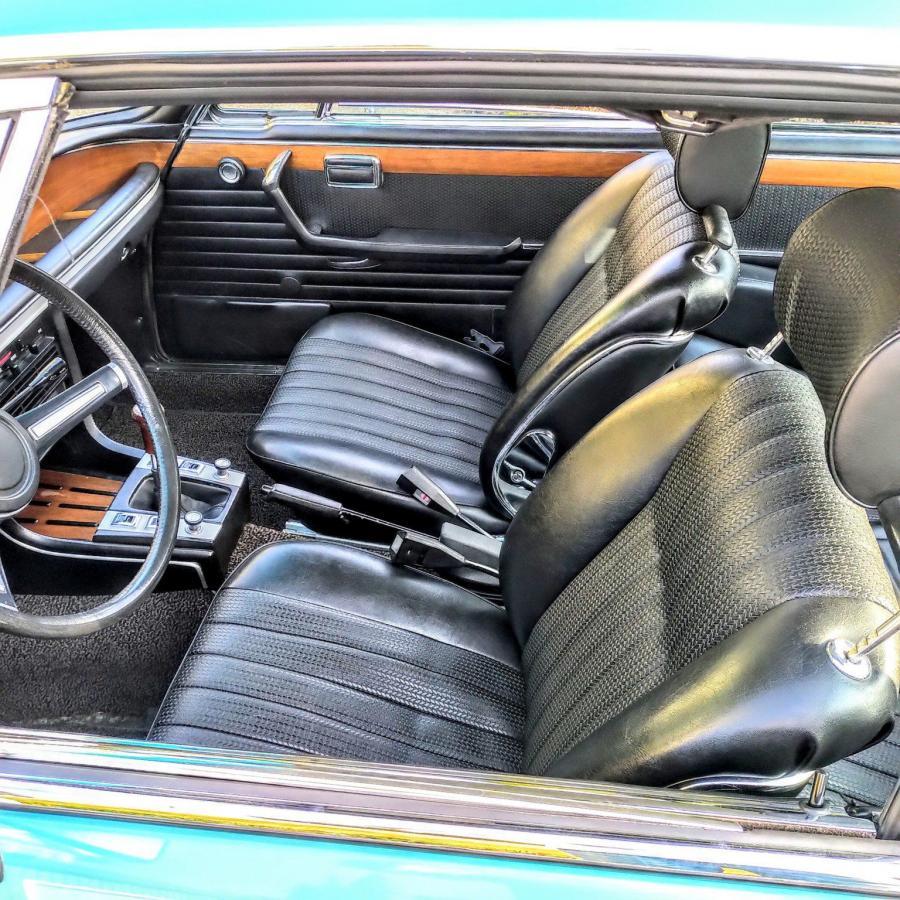 Интерьер BMW 3.0 CS Pure Eye Candy 1973 года  (фото 30 из 53)